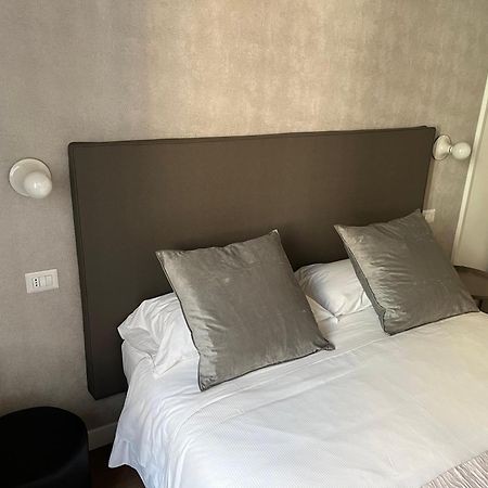 Maison Romana Trastevere Suites ภายนอก รูปภาพ