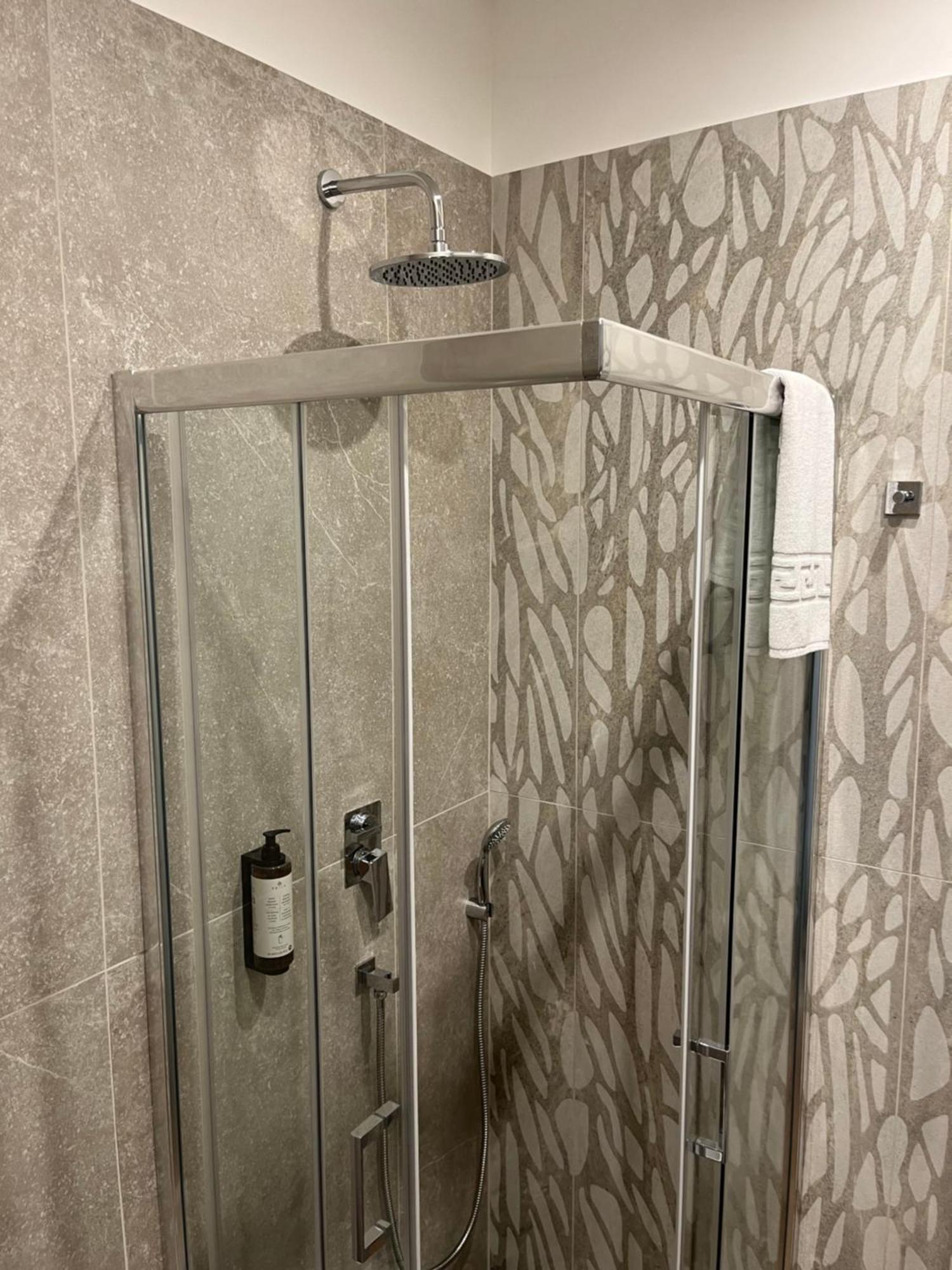 Maison Romana Trastevere Suites ภายนอก รูปภาพ