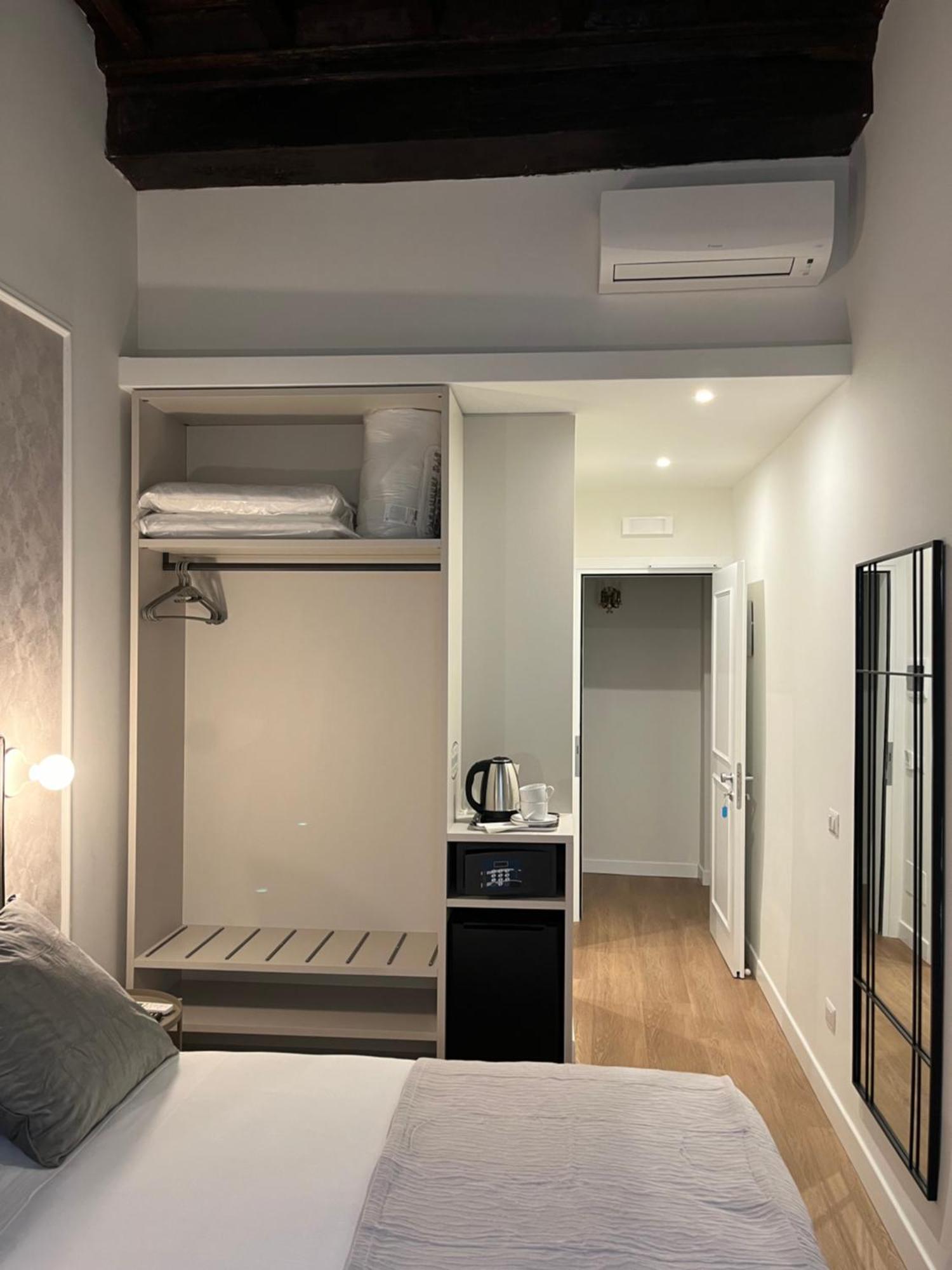 Maison Romana Trastevere Suites ภายนอก รูปภาพ
