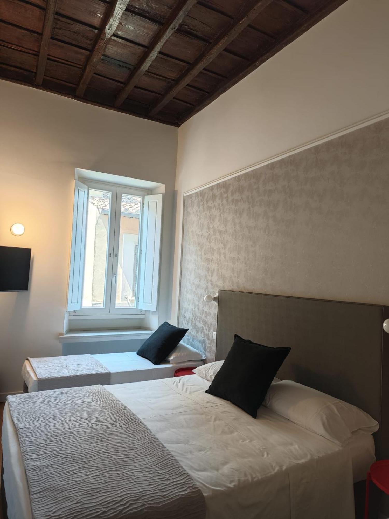 Maison Romana Trastevere Suites ภายนอก รูปภาพ